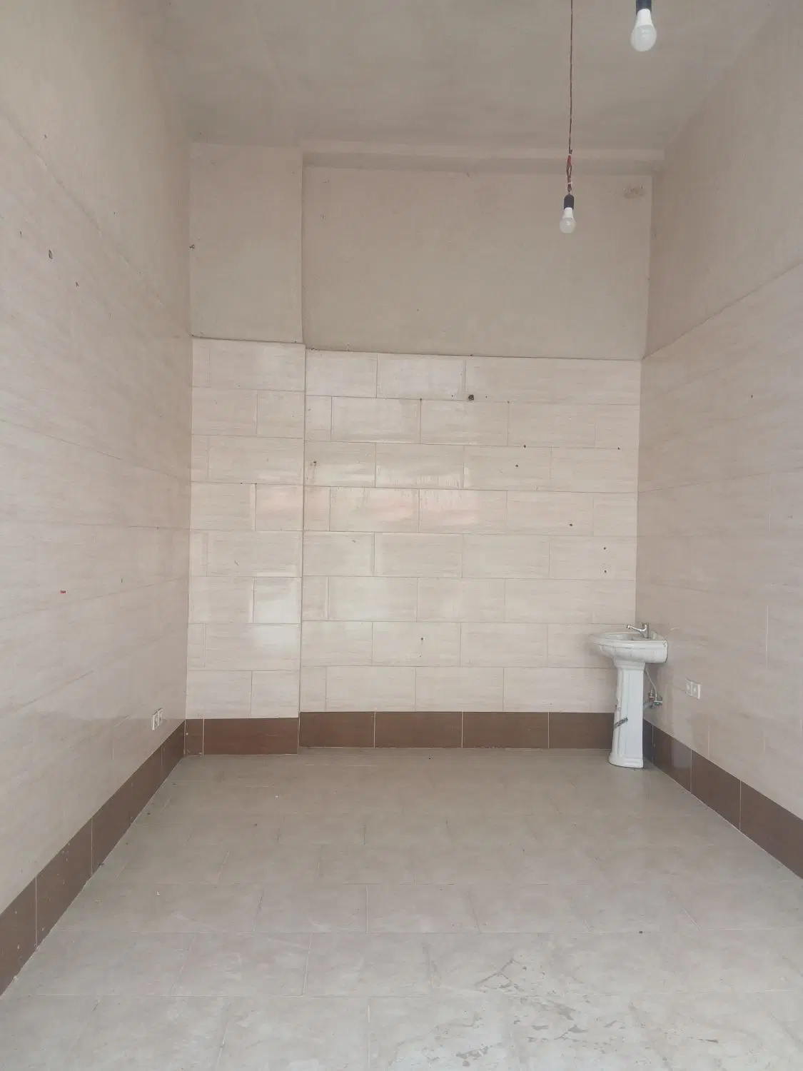 مغازه بامالکیت ۲۰ متر کوی زمانی