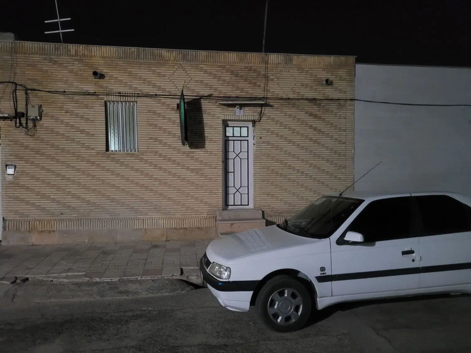 رهن واجاره یکطرف منزل مسکونی شهرجدید معلم۶بلوک۲