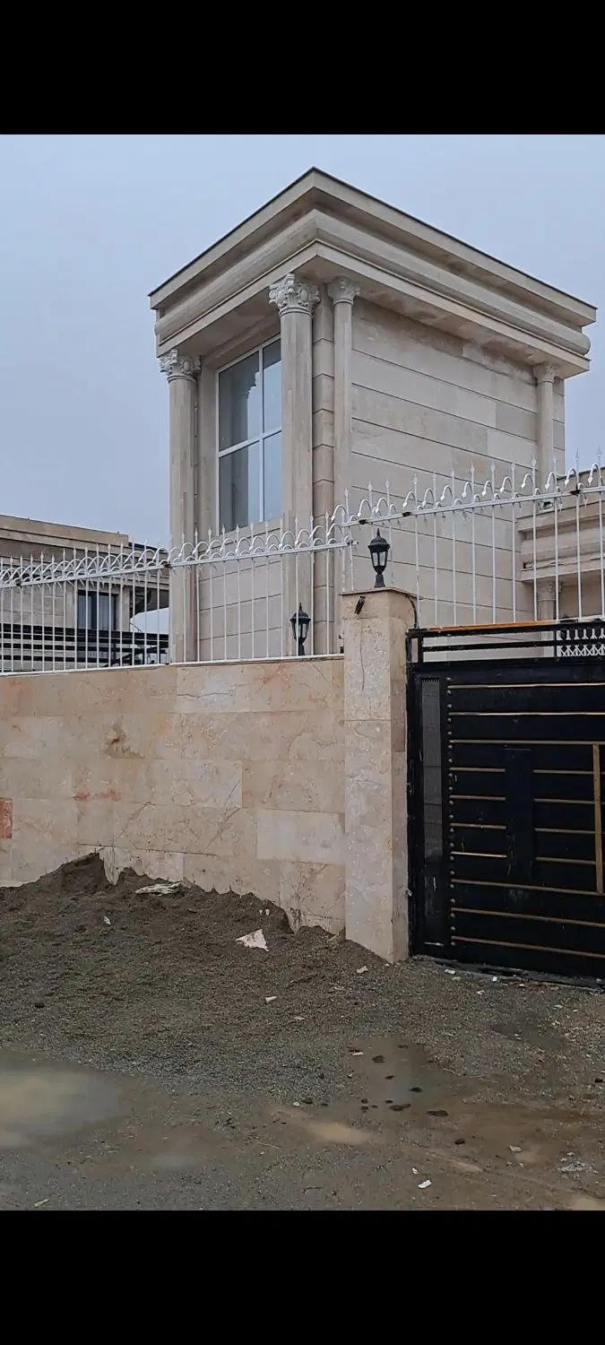 زمین ۴۰۰ متر دیوارکشی نمیر سنددار