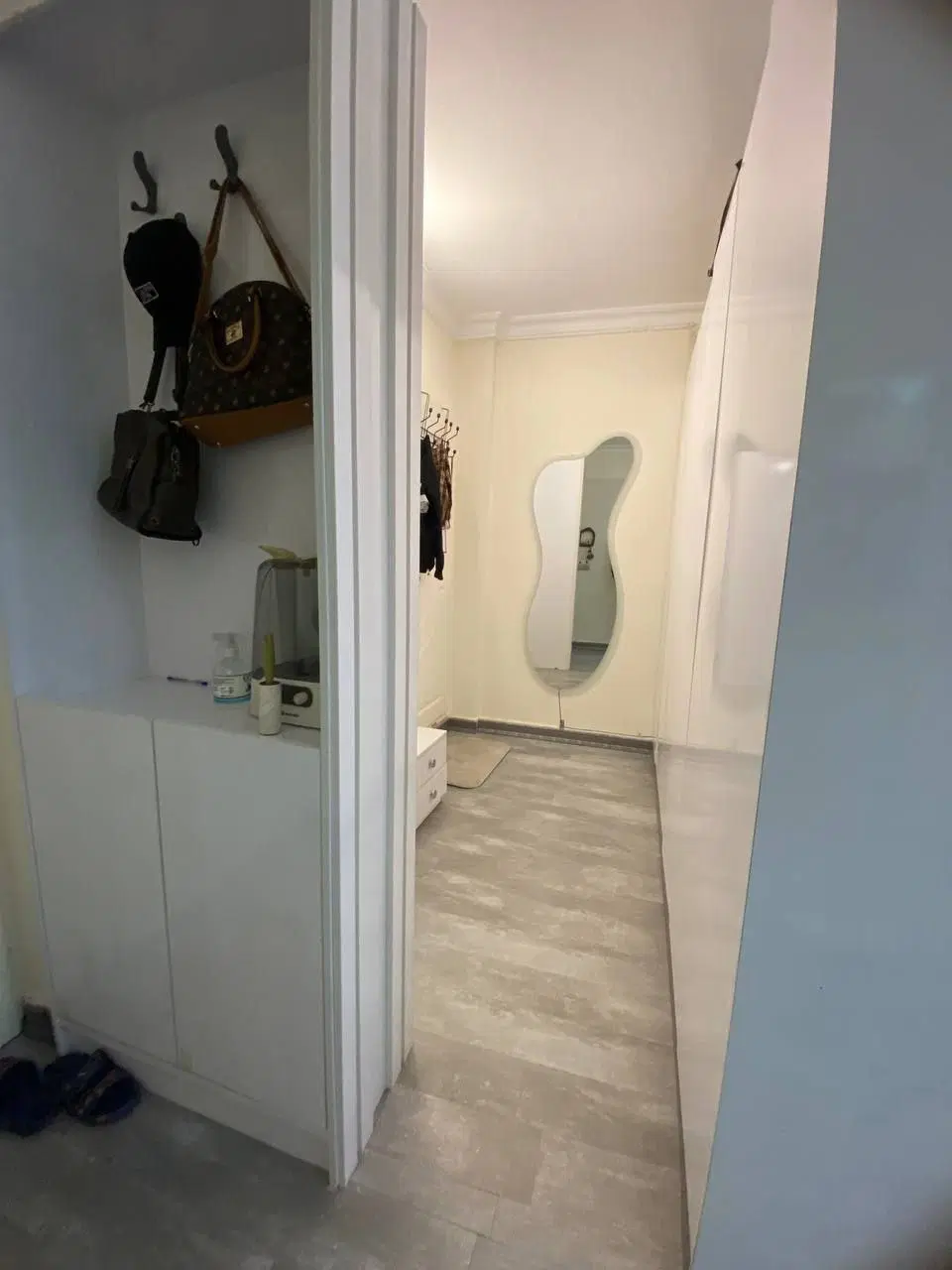 نیازمند هم خونه آقا (آقا هستم)