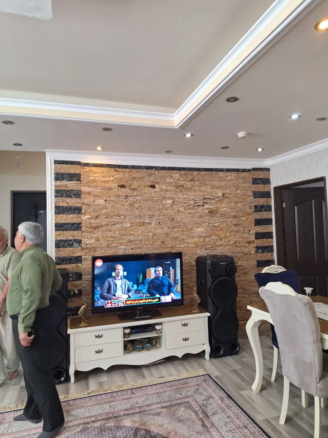 فروش آپارتمان سه خوابه