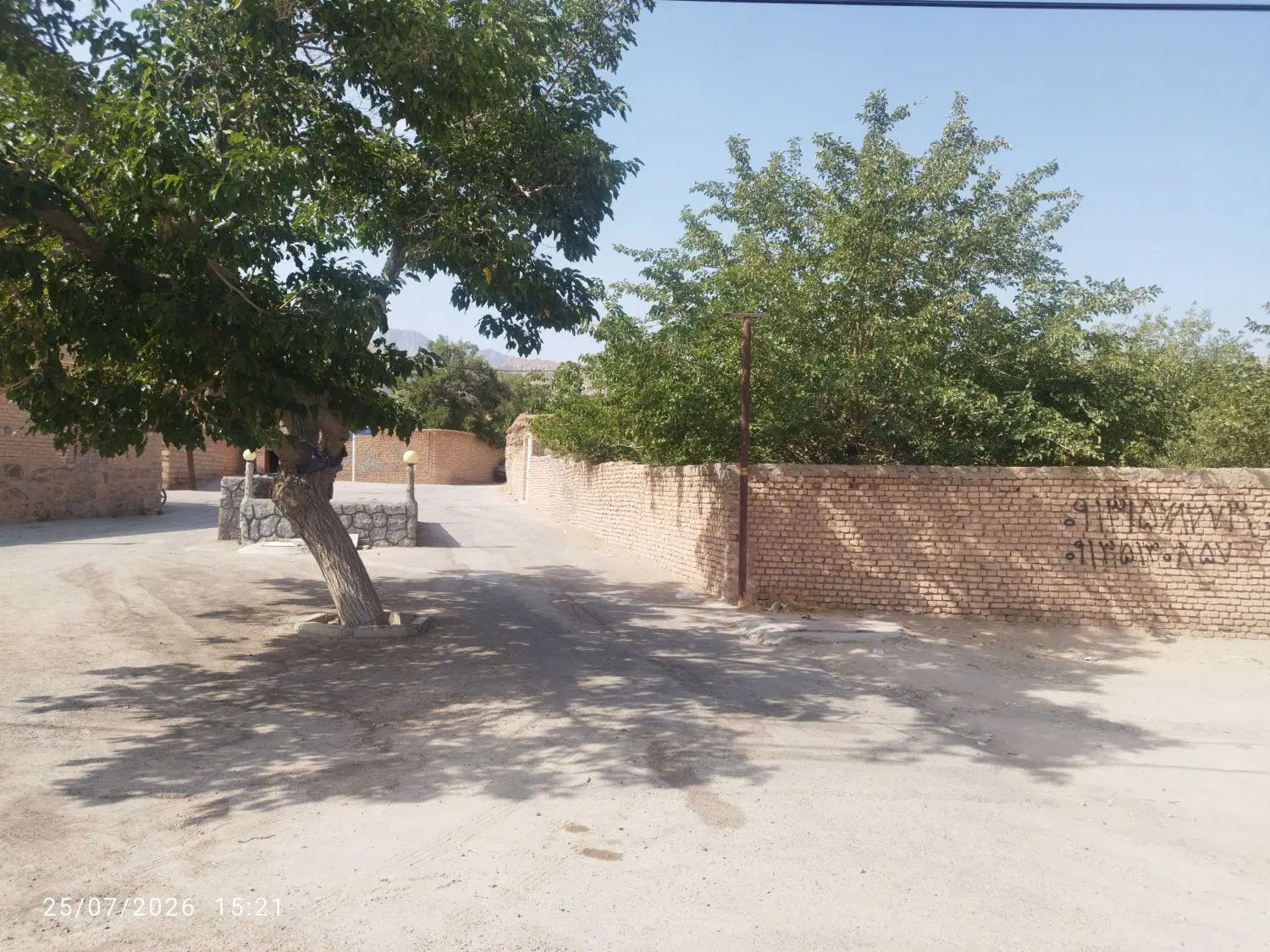خانه باغ قدیمی مزرعه نو تنگ چنار
