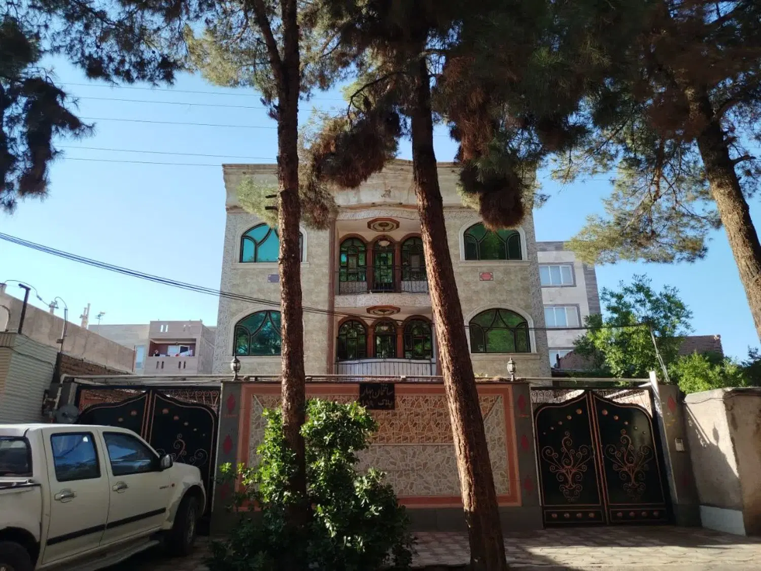 آپارتمان مفتح 9تهاتر با آپارتمان زاهدان