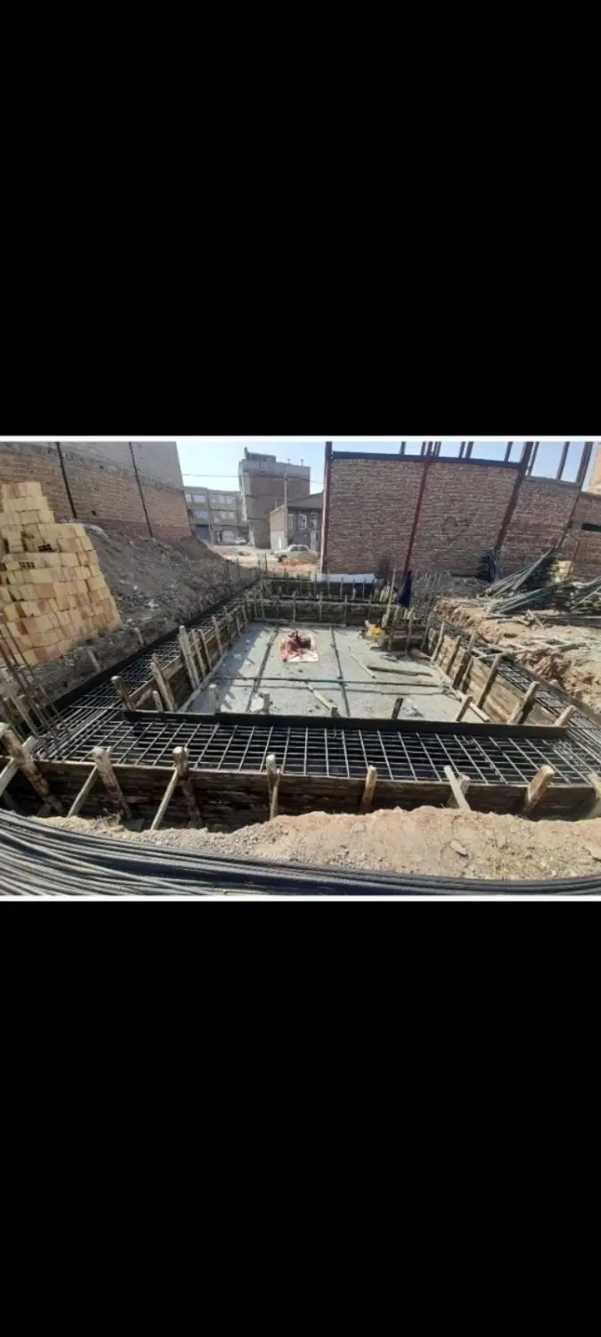 زمین مسکونی ۸۰ متر مربع داخل محدوده مجوز ساخت