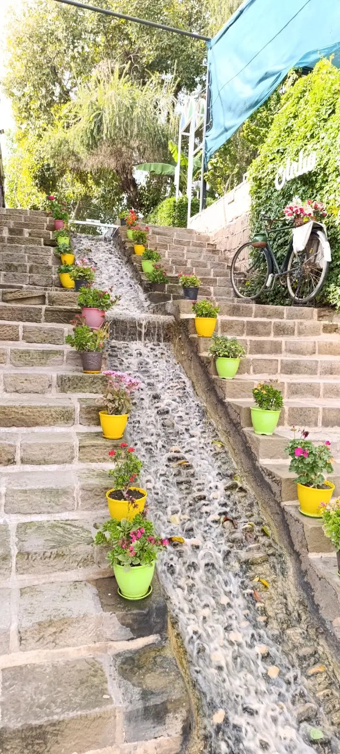 زمین بلوار اکباتان چنیبه پایین