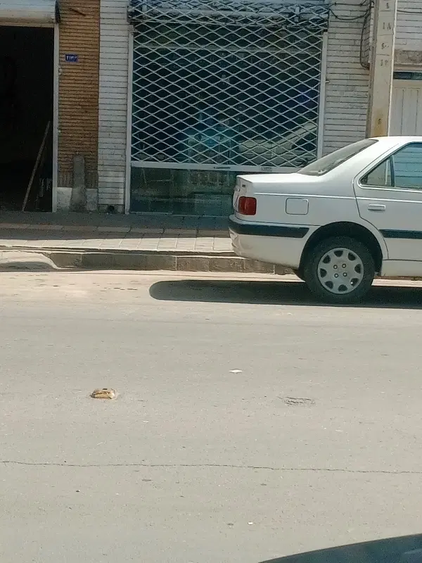 ۲۱متر مغازه تجاری حاشیه اصلی خواجه ربیع