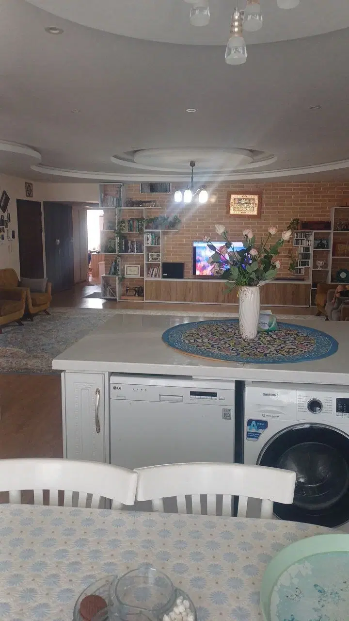 رهن و اجاره  ویلایی  طبقه 1 از 2