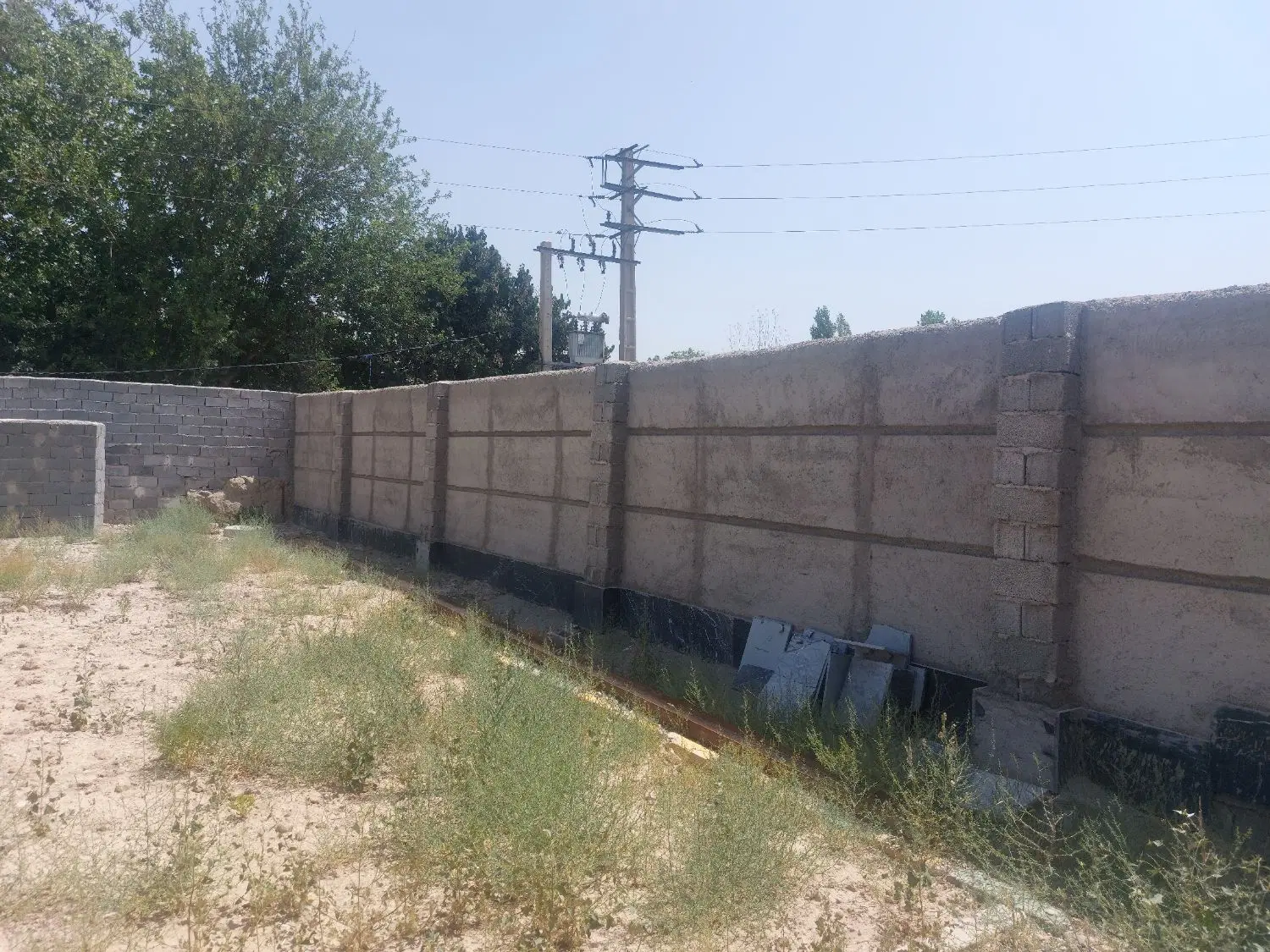 زمین چهار دیواری با مجوز تغییر کاربری