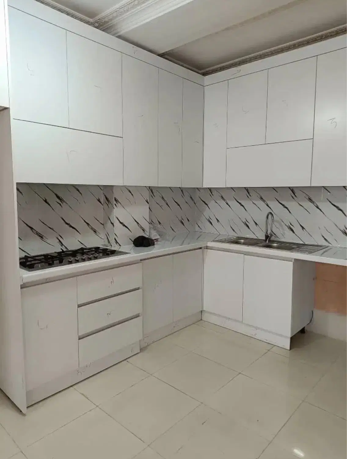 رهن و اجاره چهارخواب_تخلیه_به اتباع هم داده میشه