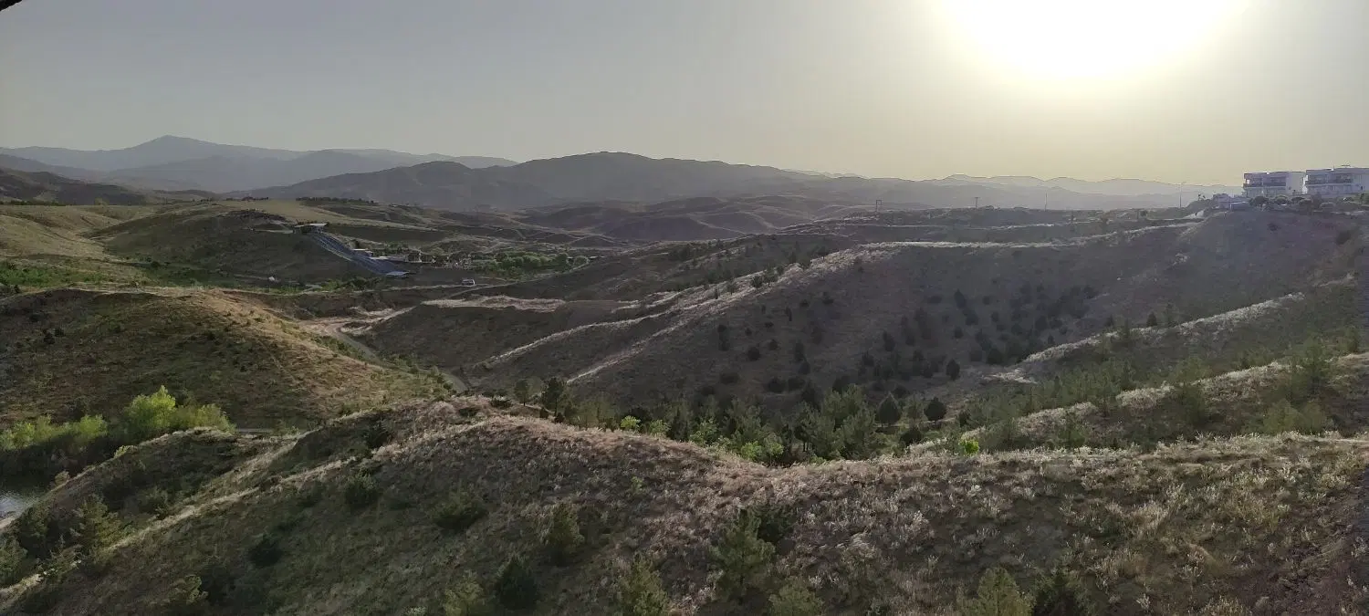 زمین ۸ قصبی