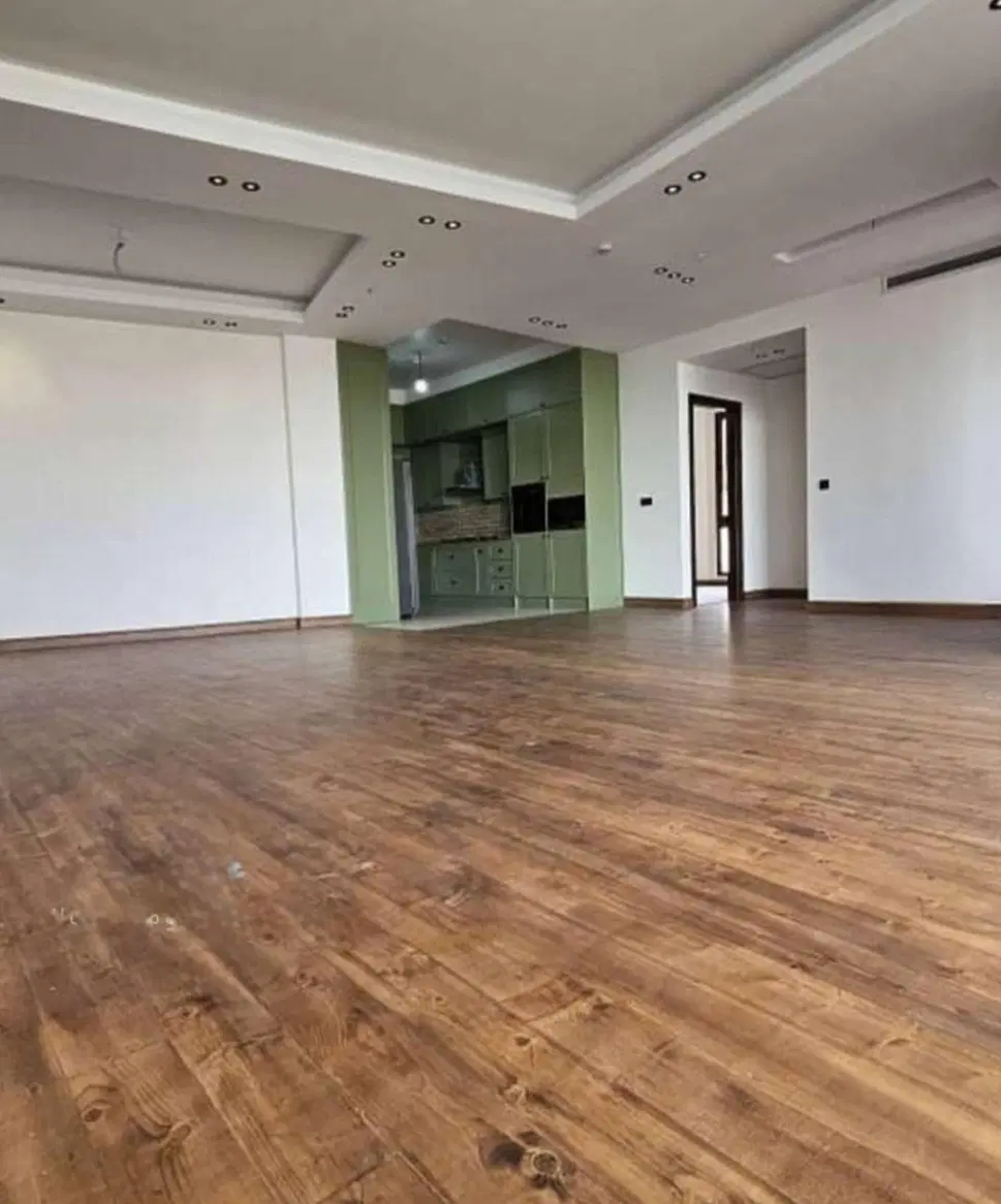 ۸۰ متر _ مرکزشهر _ فول امکانات