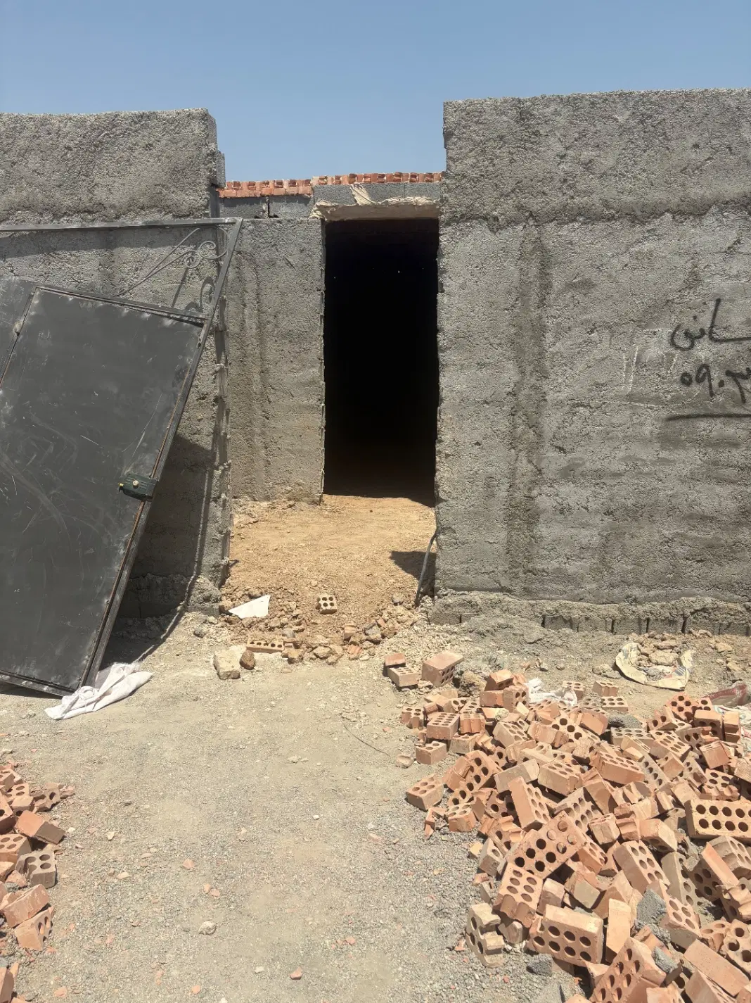 زمین دهشاد بالا