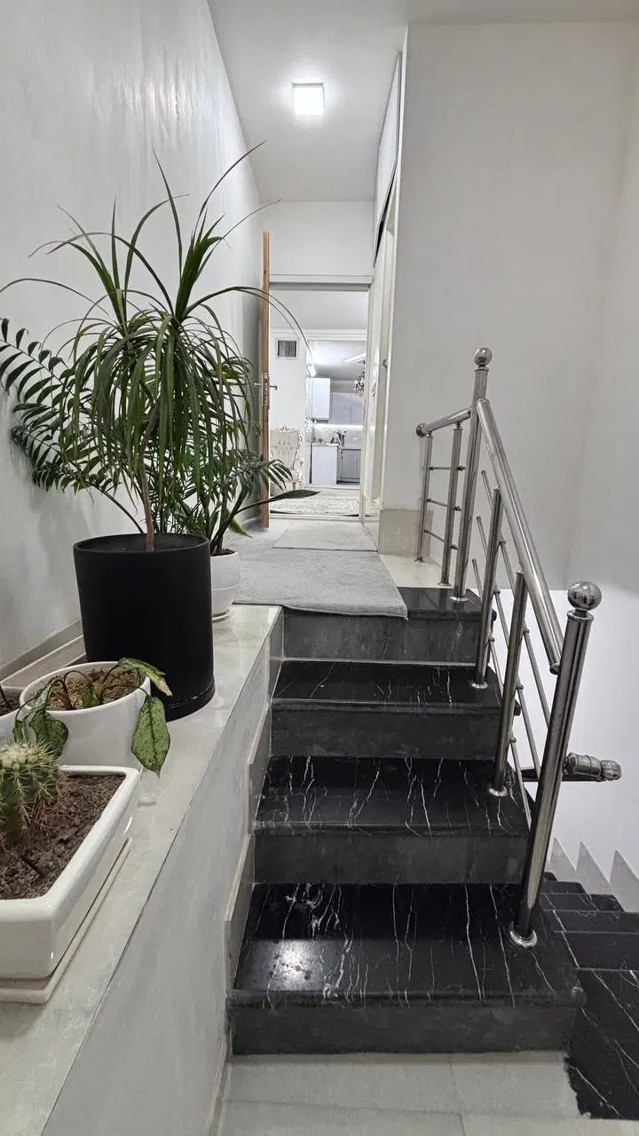 خانه ۱۲۰متری دو طبقه-منبع آب-خیابان سعدی -بوستان ۱