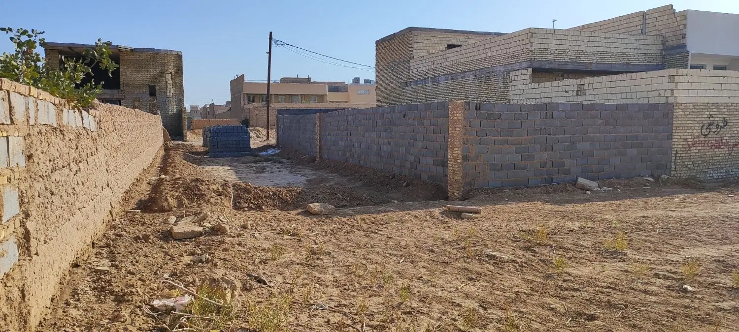 زمین سرچشمه زارچ میدان اب