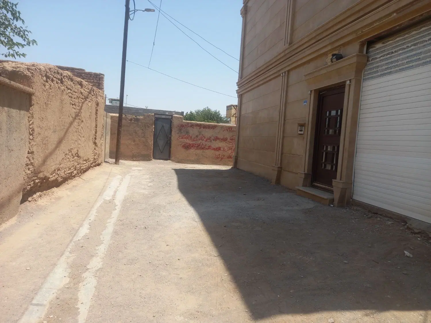 ۳۰۰ متر زمین مسکونی در فاصله ۸۰ کیلومتری تهران