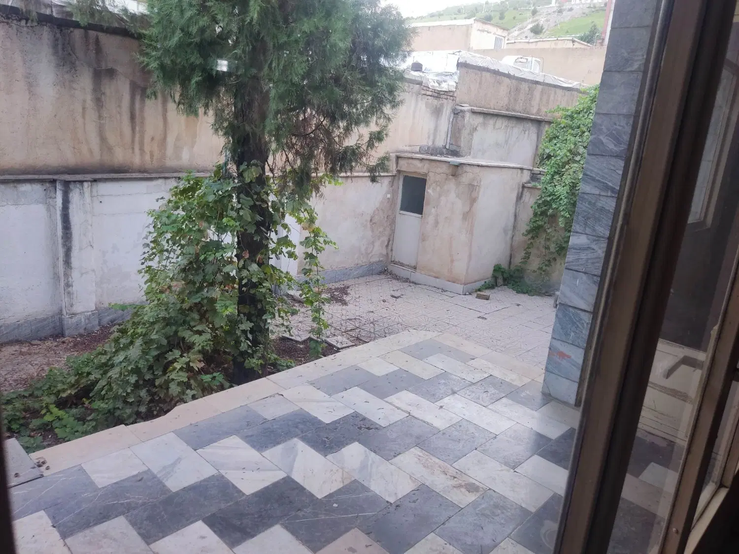 220 متر _ 4 خواب _ دربست