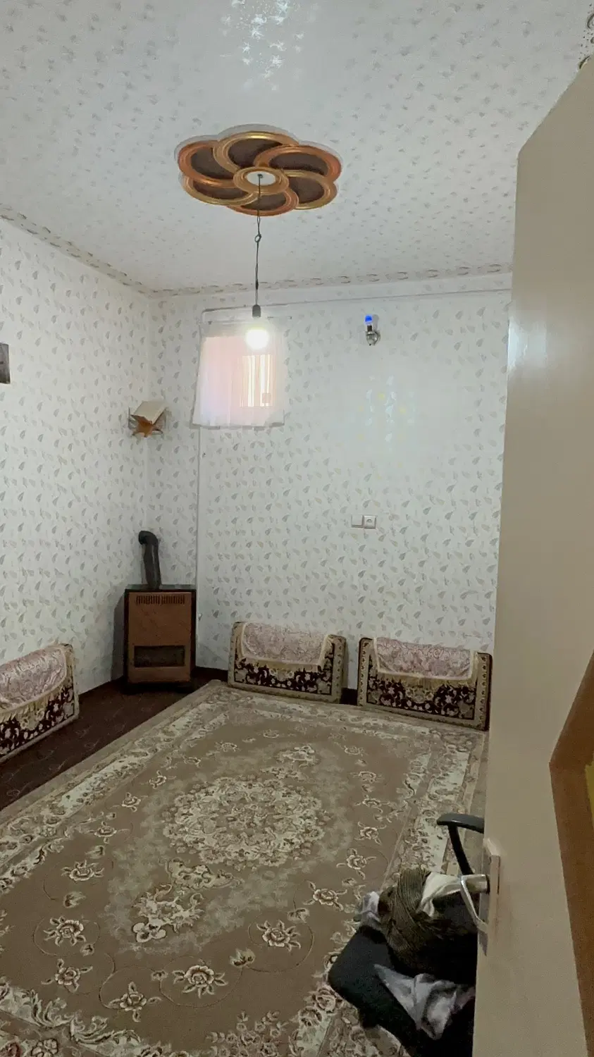 سرویس کامل. وسط شهر سنندج