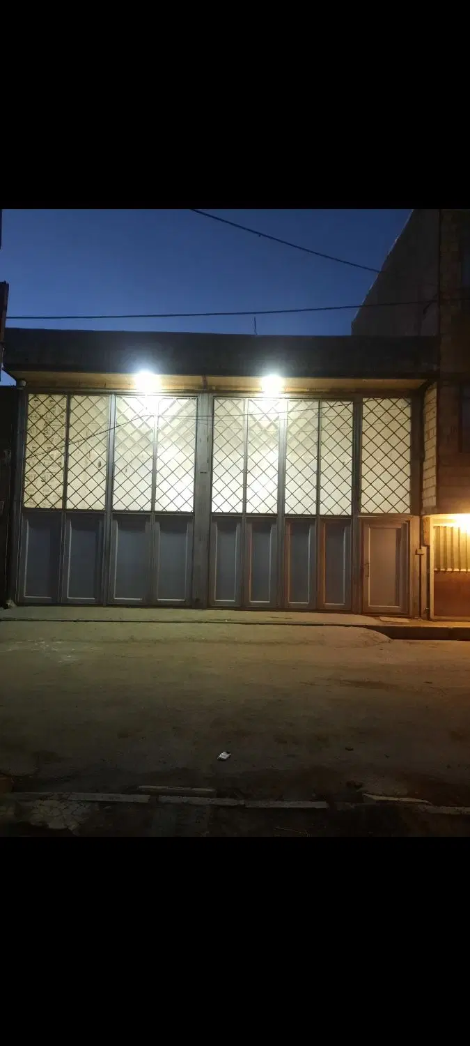 اجاره کارگاه ۳۰۰متری متری در قلب میدان انقلاب