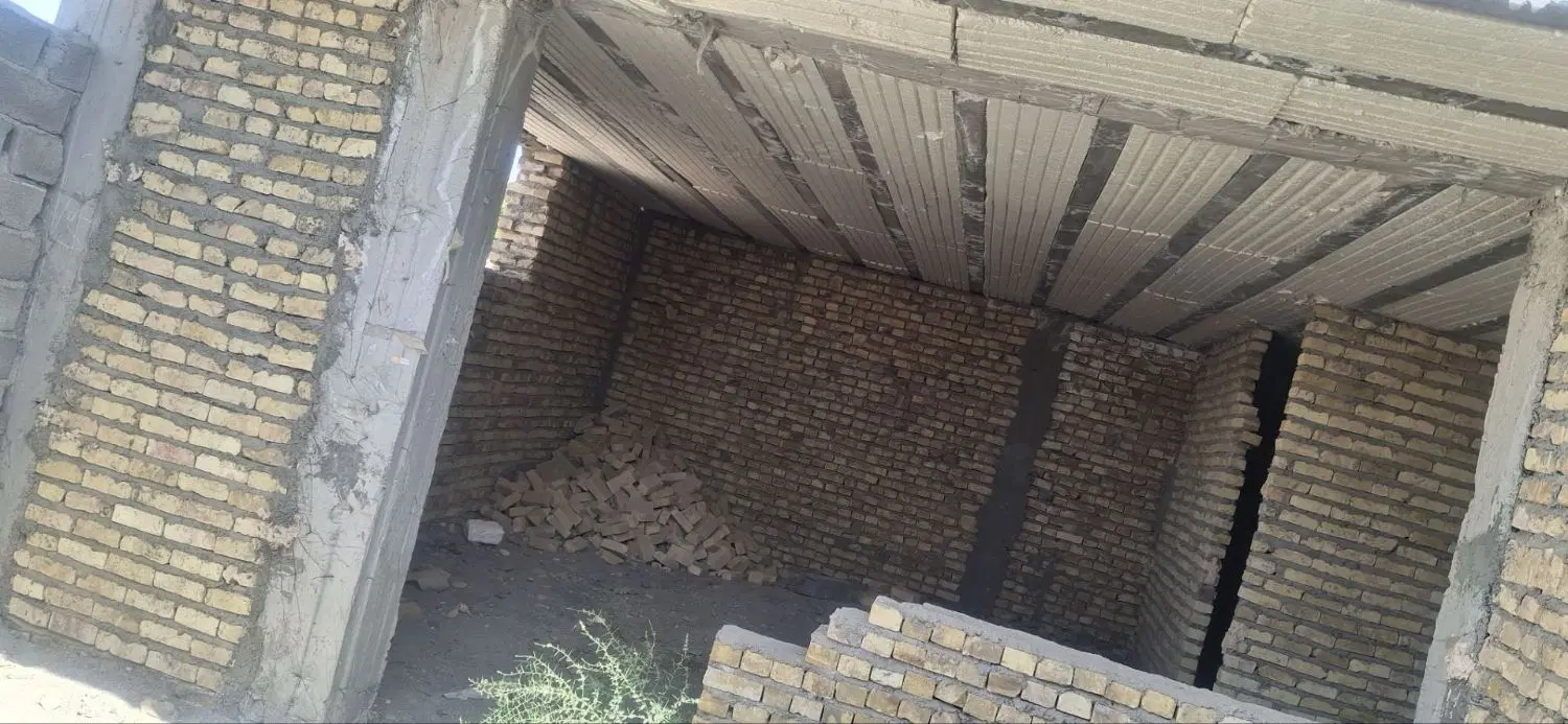 خانه نیمه کاره