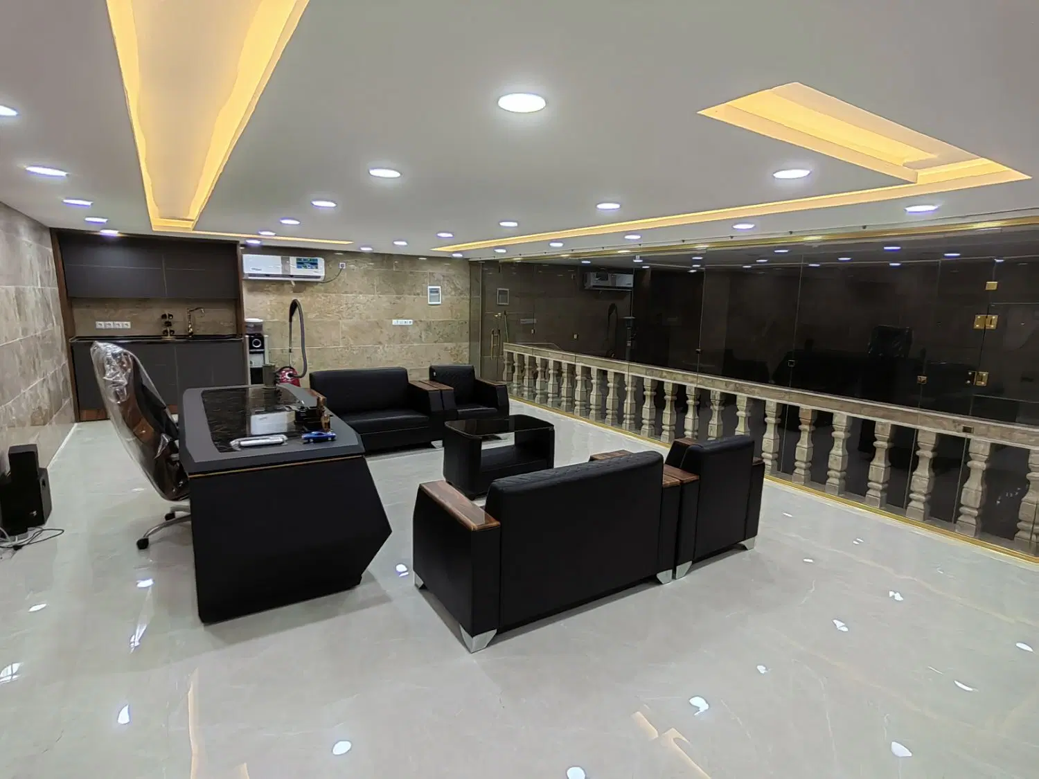 مغازه تجاری مسکونی