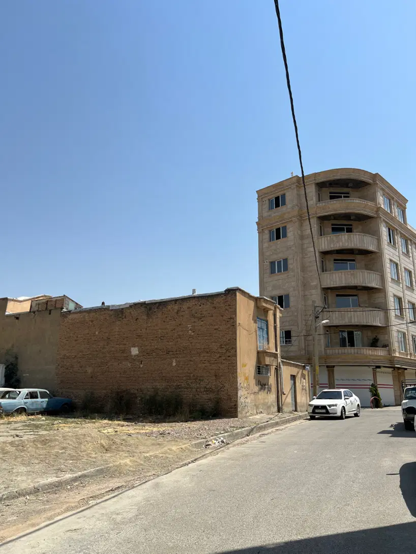 خانه ویلایی نبش خیابان مصطفی زاده