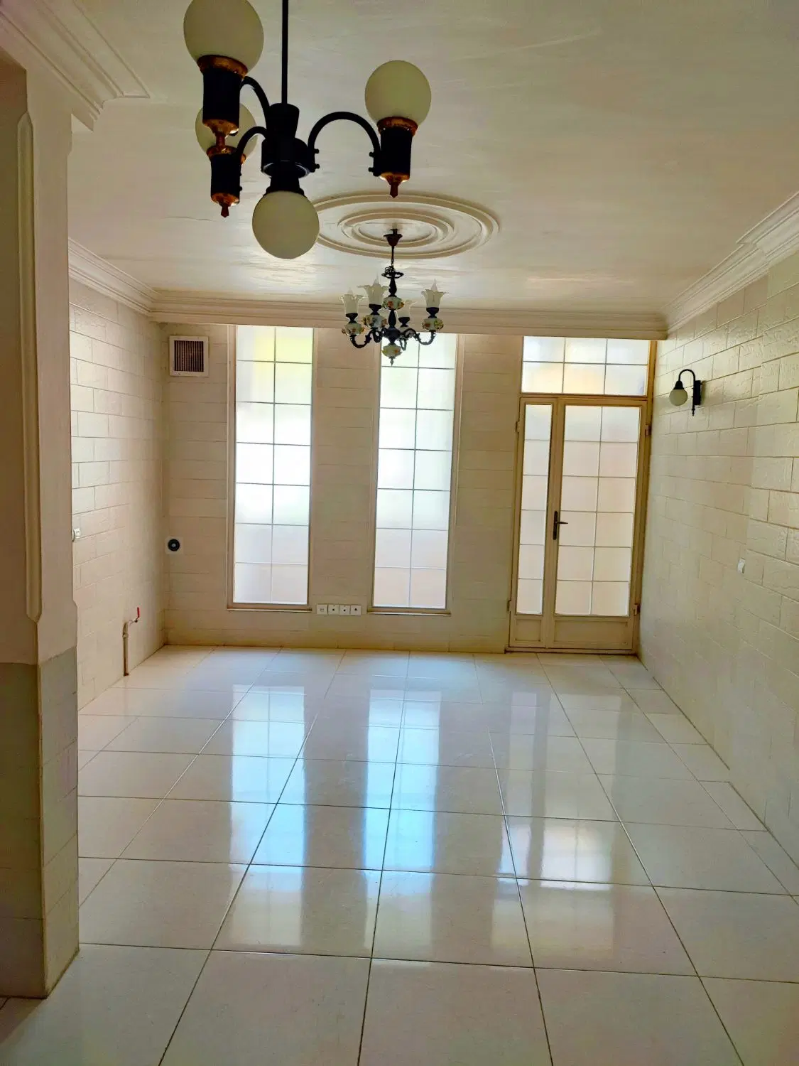 دربست همکف 2خواب تک واحدی