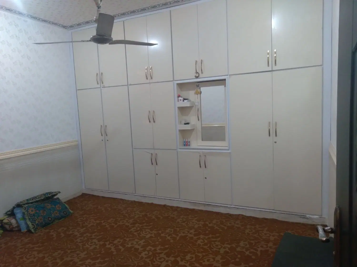 خانه۲۰۰متری نوساز در کوی دانشگاه