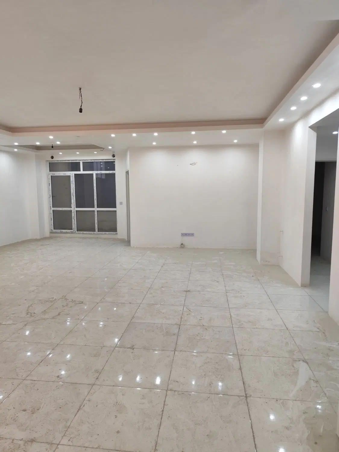 واحد آپارتمان 130 متری نوساز فول