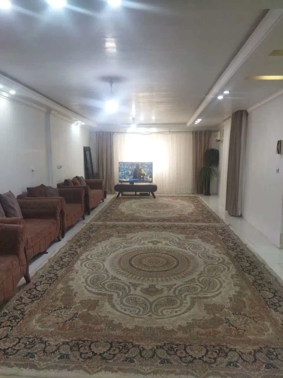 خانه دو طبقه
