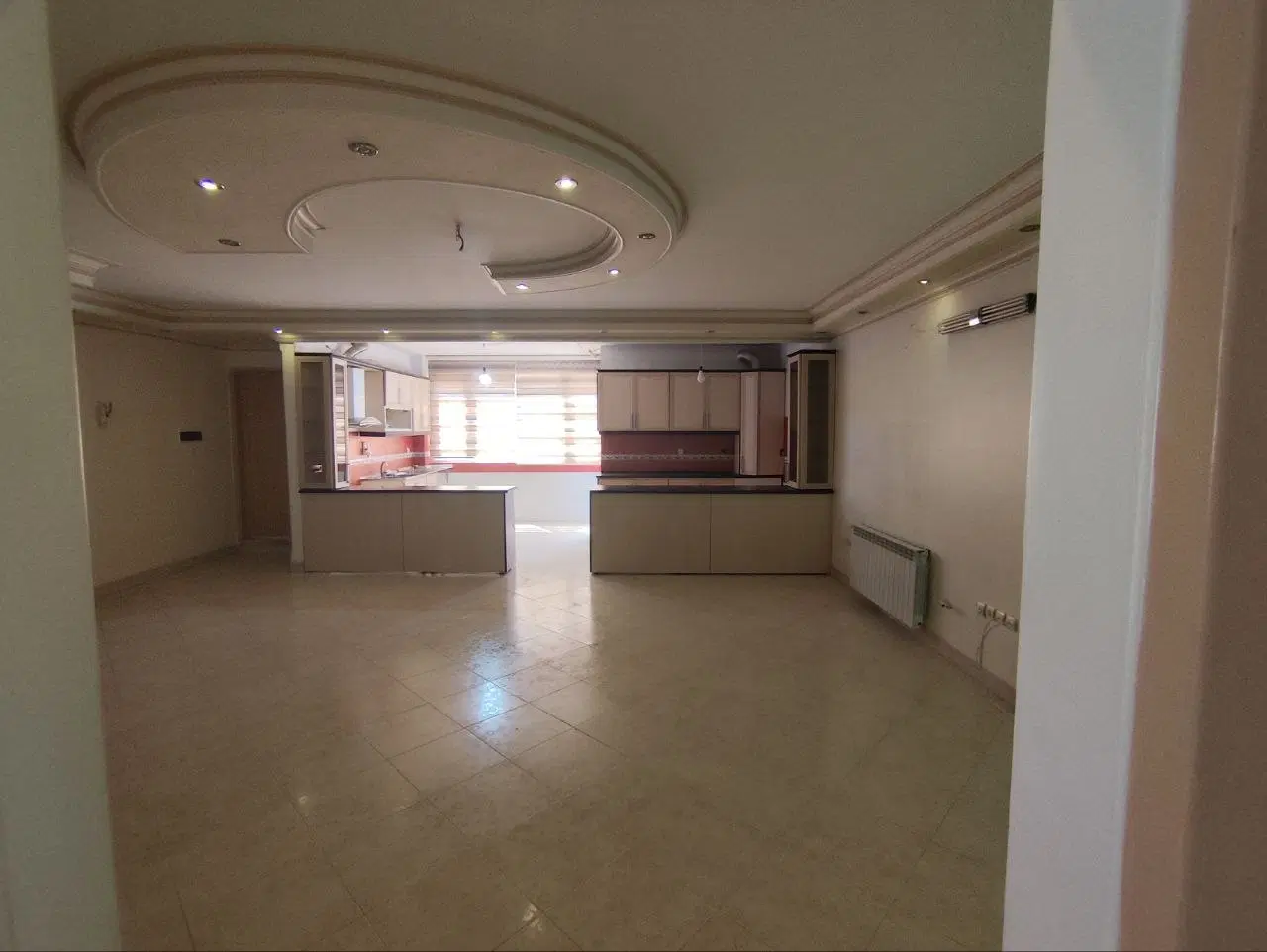آپارتمان ۱۰۳ متری حصار نزدیک خیابان امام