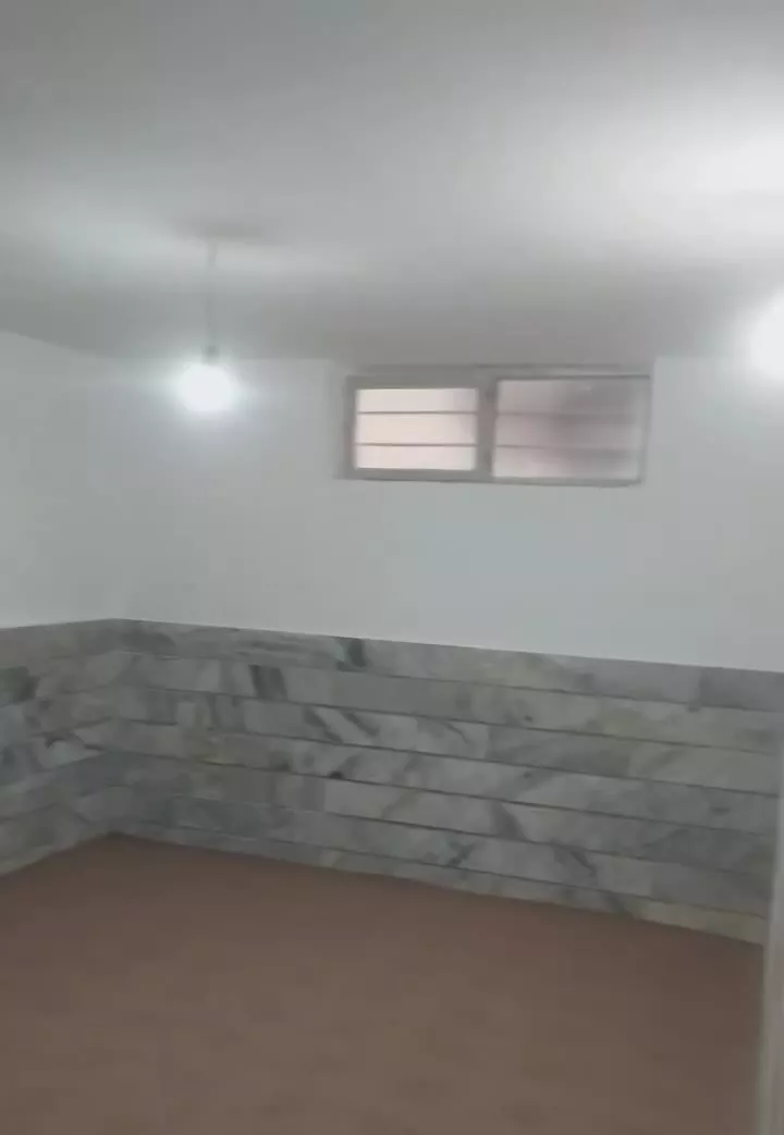 واحد رهن حصارک پایین