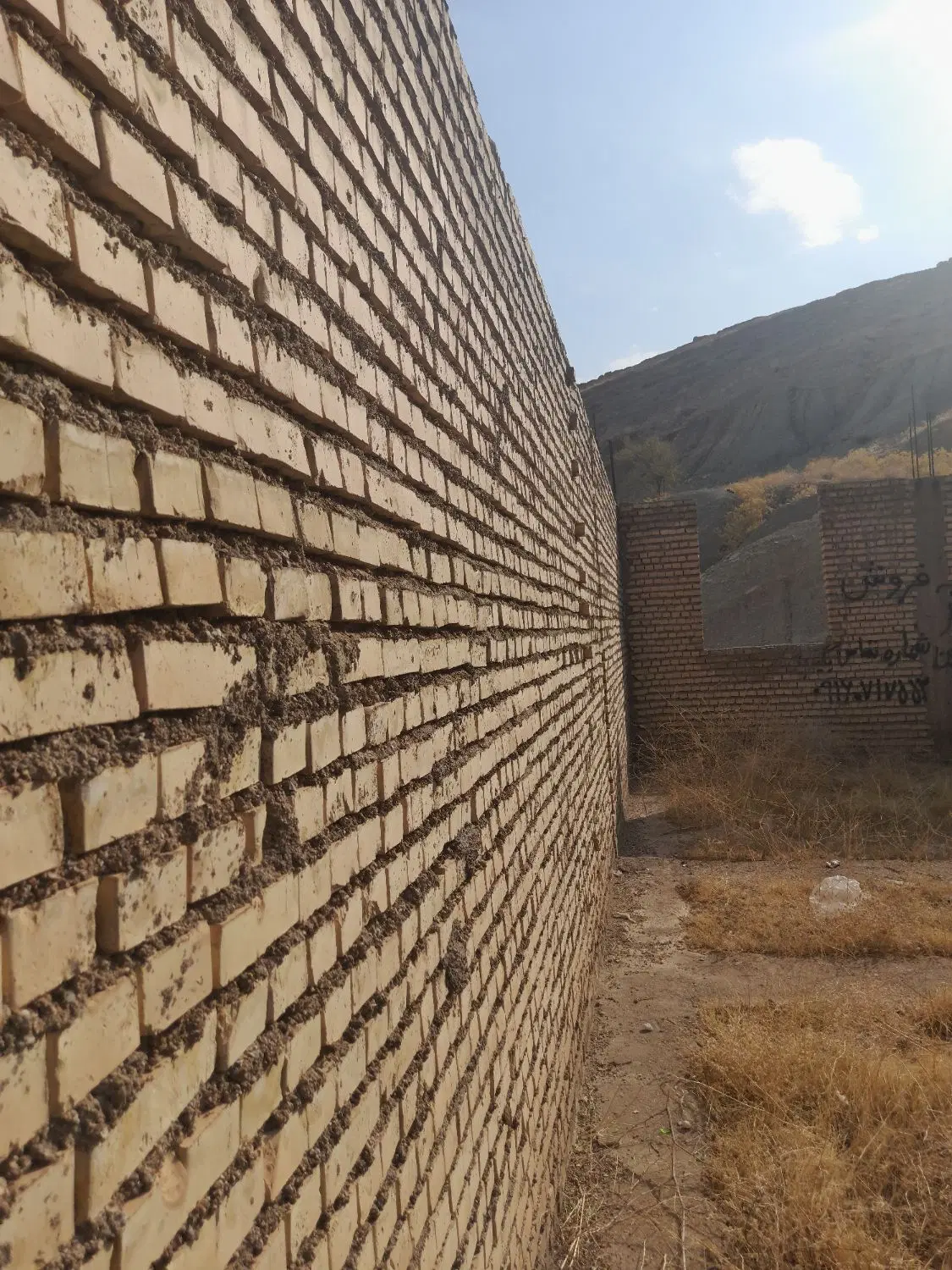 فروش زمین نیمه کاره نفتک معاوضه باماشین هم دارم