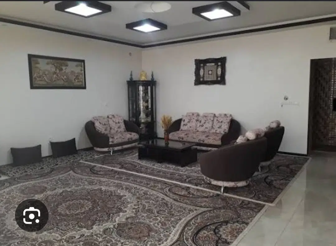 همخانه میخام