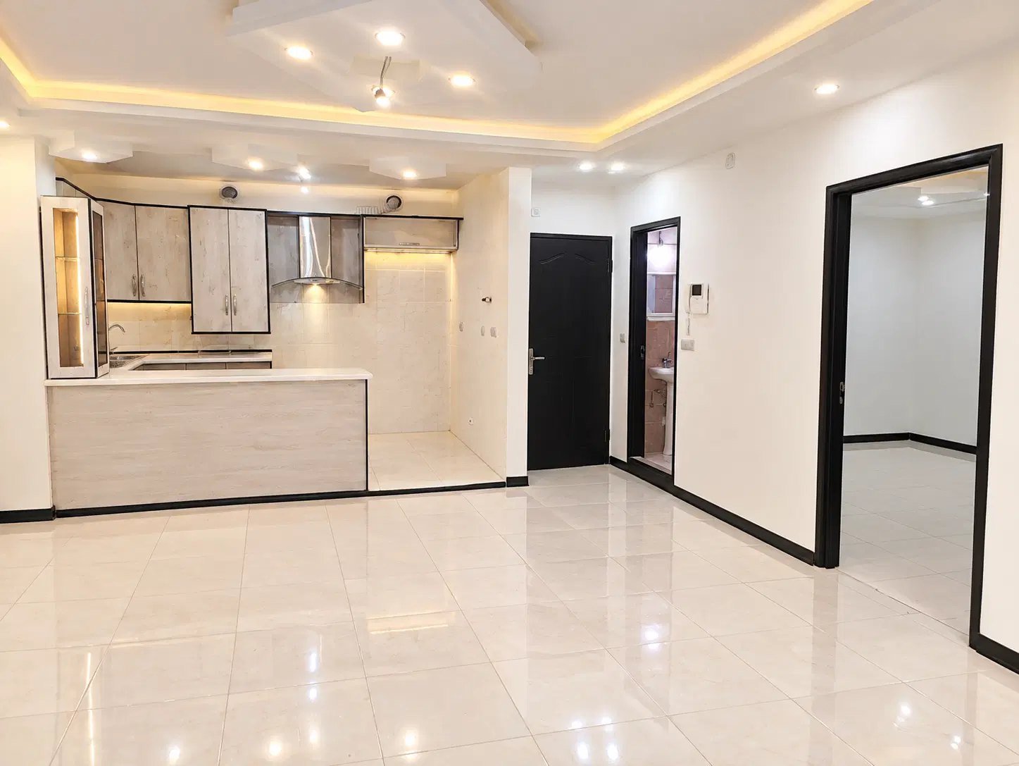 ۷۰متر_دوخواب_آسانسور_پارکینگ اختصاصی_انباری