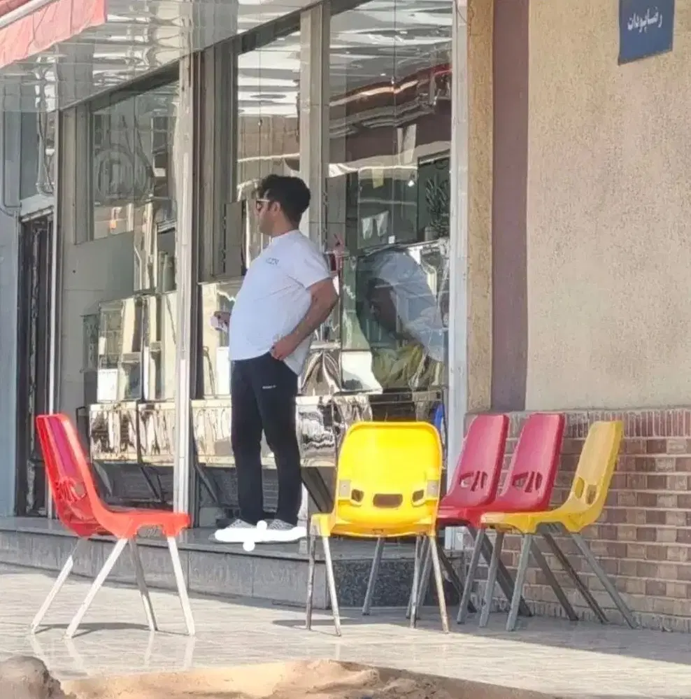 تجاری برای پخش یافست فودرستوران
