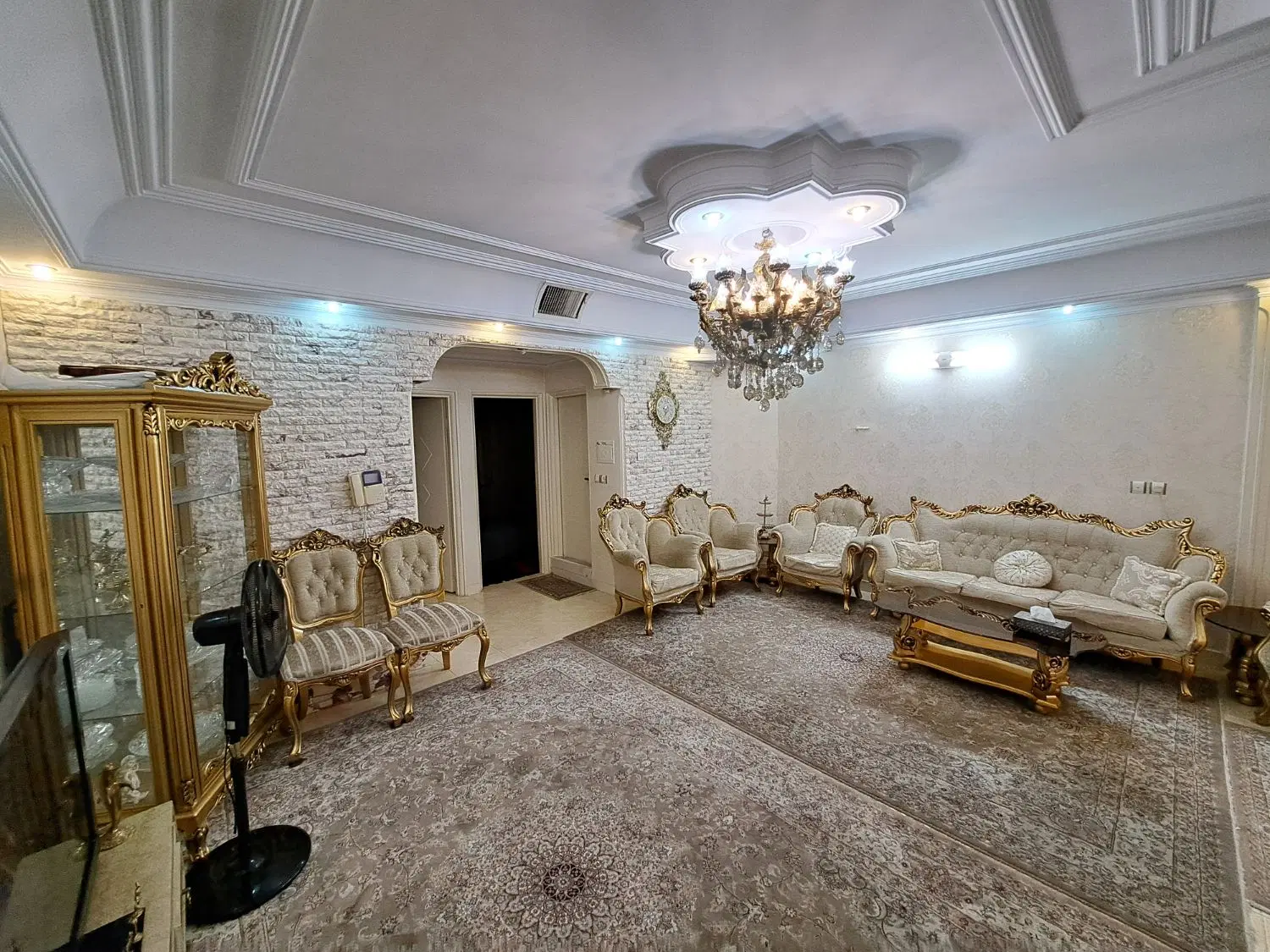 ۷۳ متری، تک واحدی، بازسازی شده، انباری