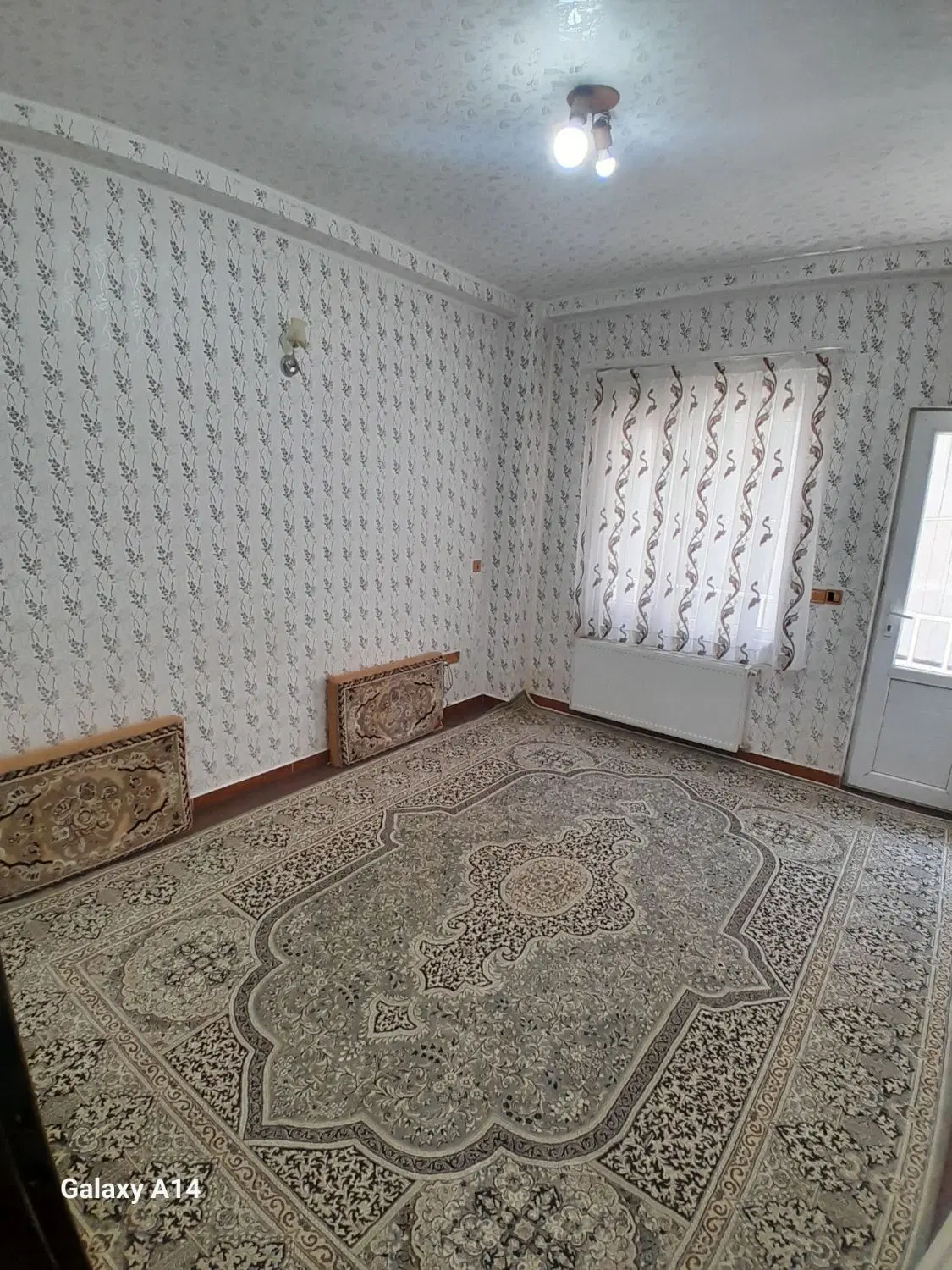 خانه ویلایی حلال احمر