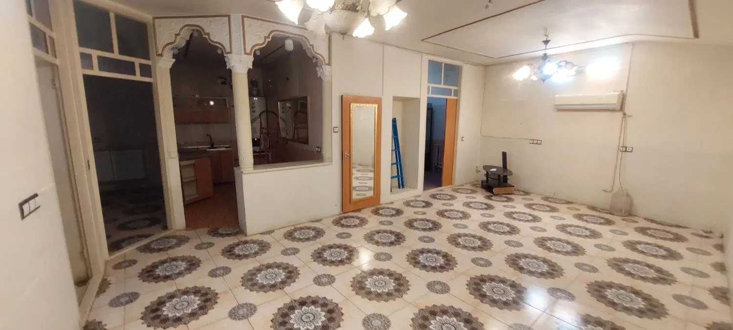 زیرزمین اجاره ای