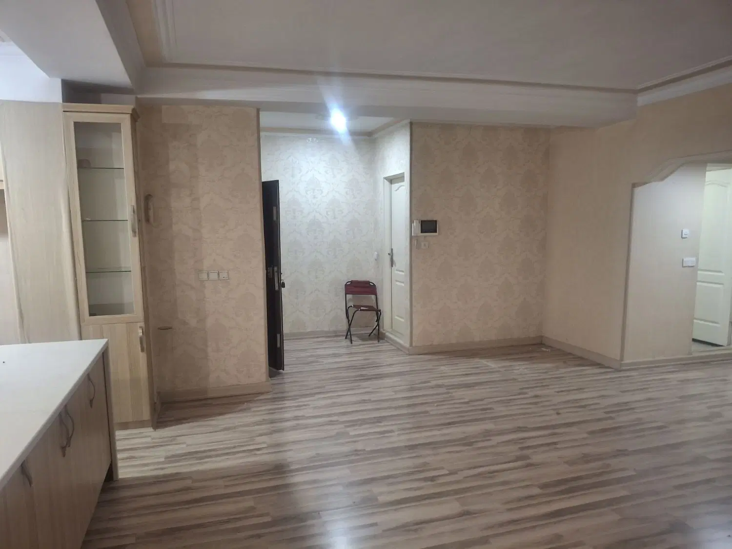 مجتمع نگین ساحل دریاچه