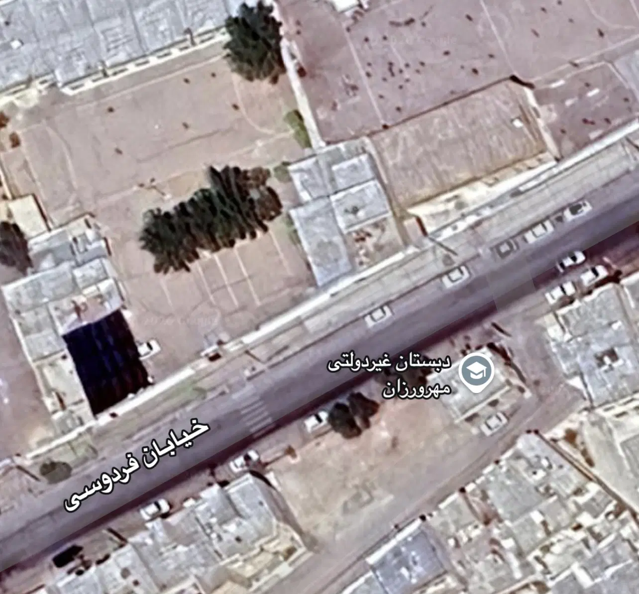ملک تجاری و مسکونی