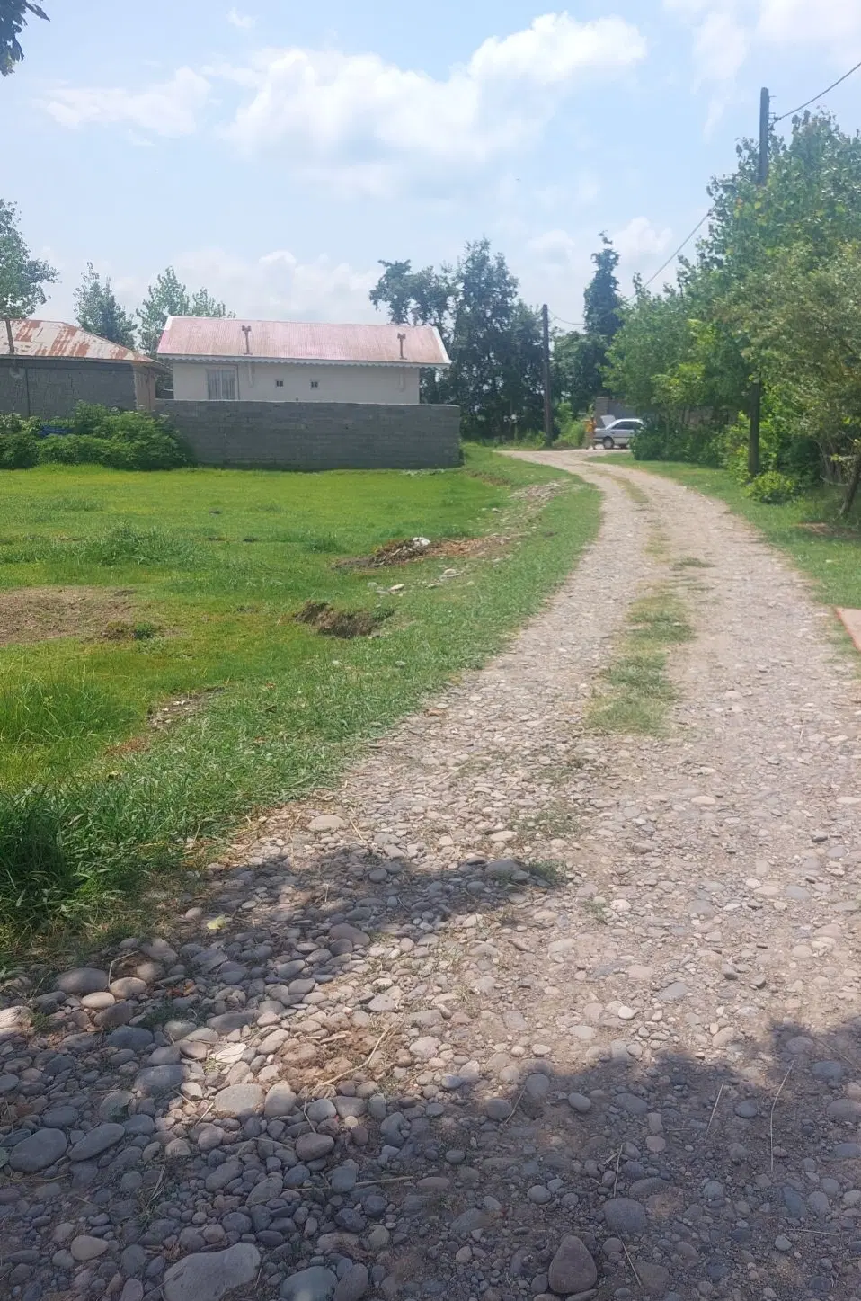 490مترروستابرجاده 6متری(آب برق گاز کنارزمین)