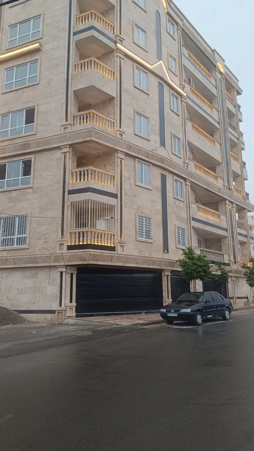 واحدی ۱۰۵ متری اول آسایش