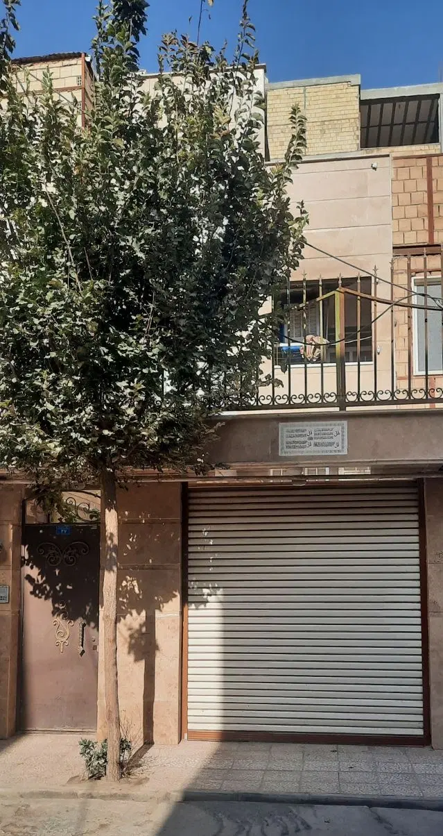 فروش طبقه همکف خانه ویلایی دوطبقه در بلوار همت