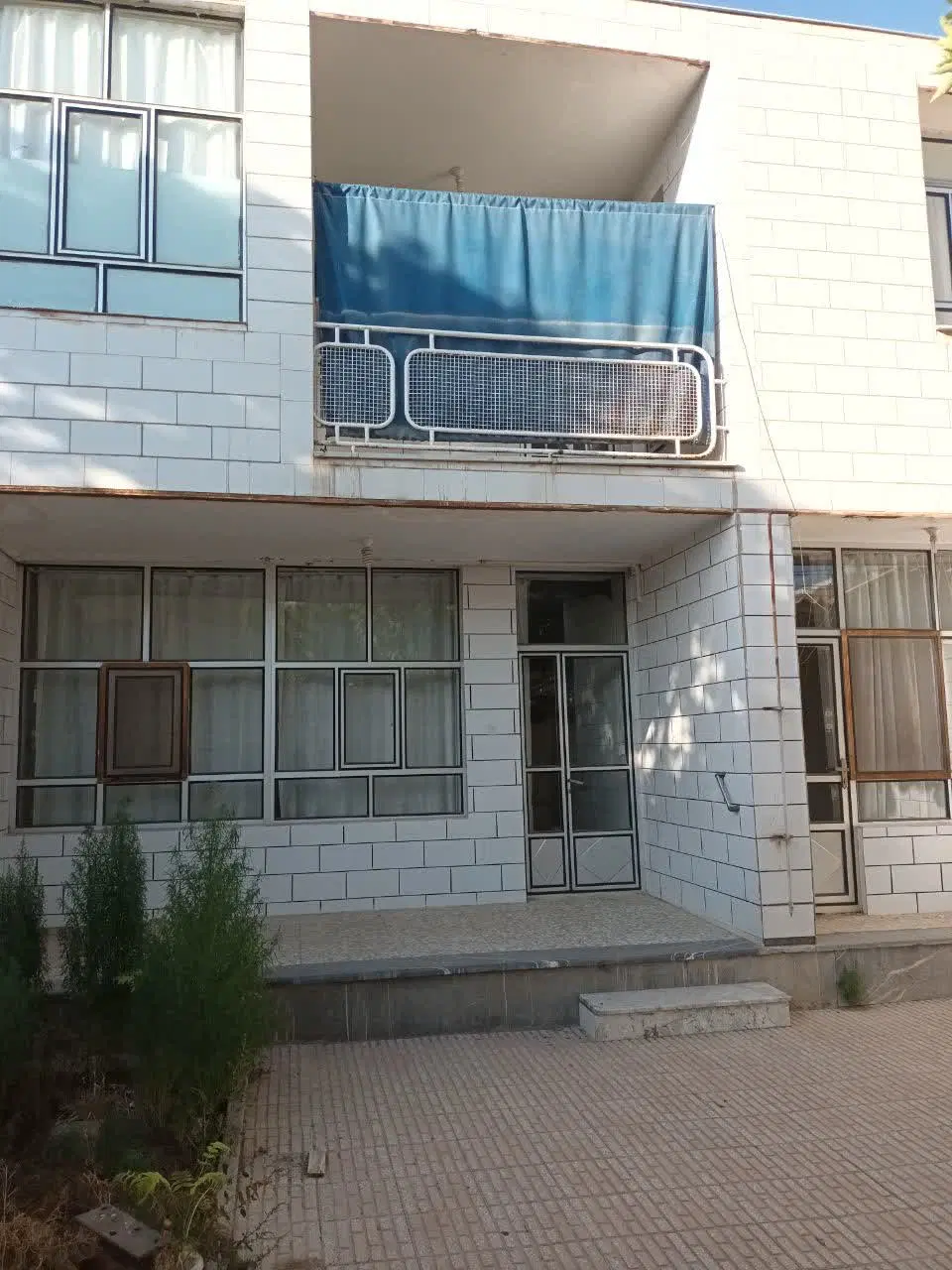 کوی فرهنگیان ویلایی ۲۴۰ متری ( سه واحده )