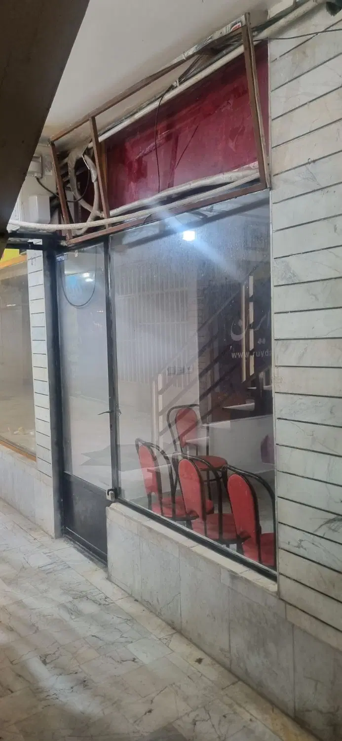 مغازه تجاری ۱۲متری خیابان خمینی