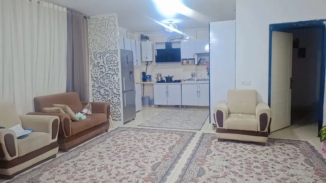 خانه دوشان ۹۰ متری طبقه ۳ دو خوابه