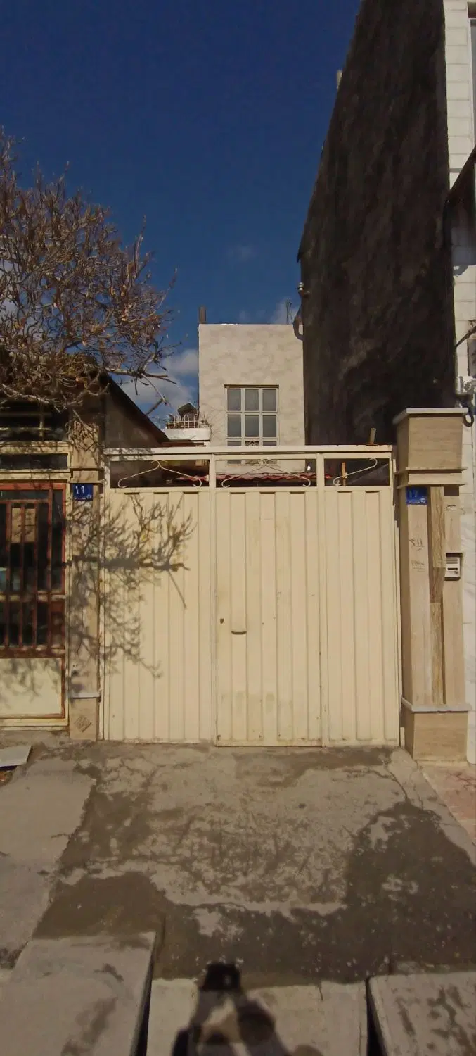 خانه ویلایی 132متر با مغازه 12متری