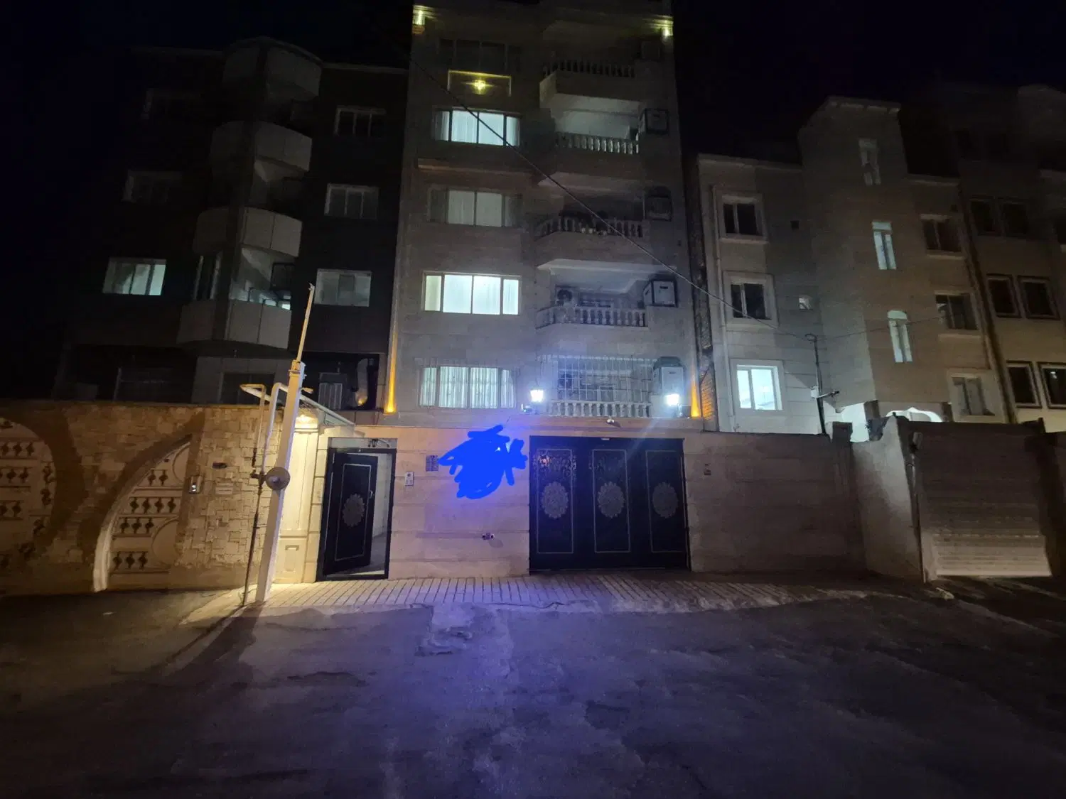واحد ۱۷۰ متری امکانات تمام
