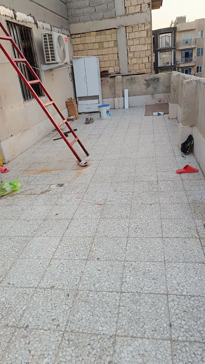 واحد به متراژ80متر حیاط40متر