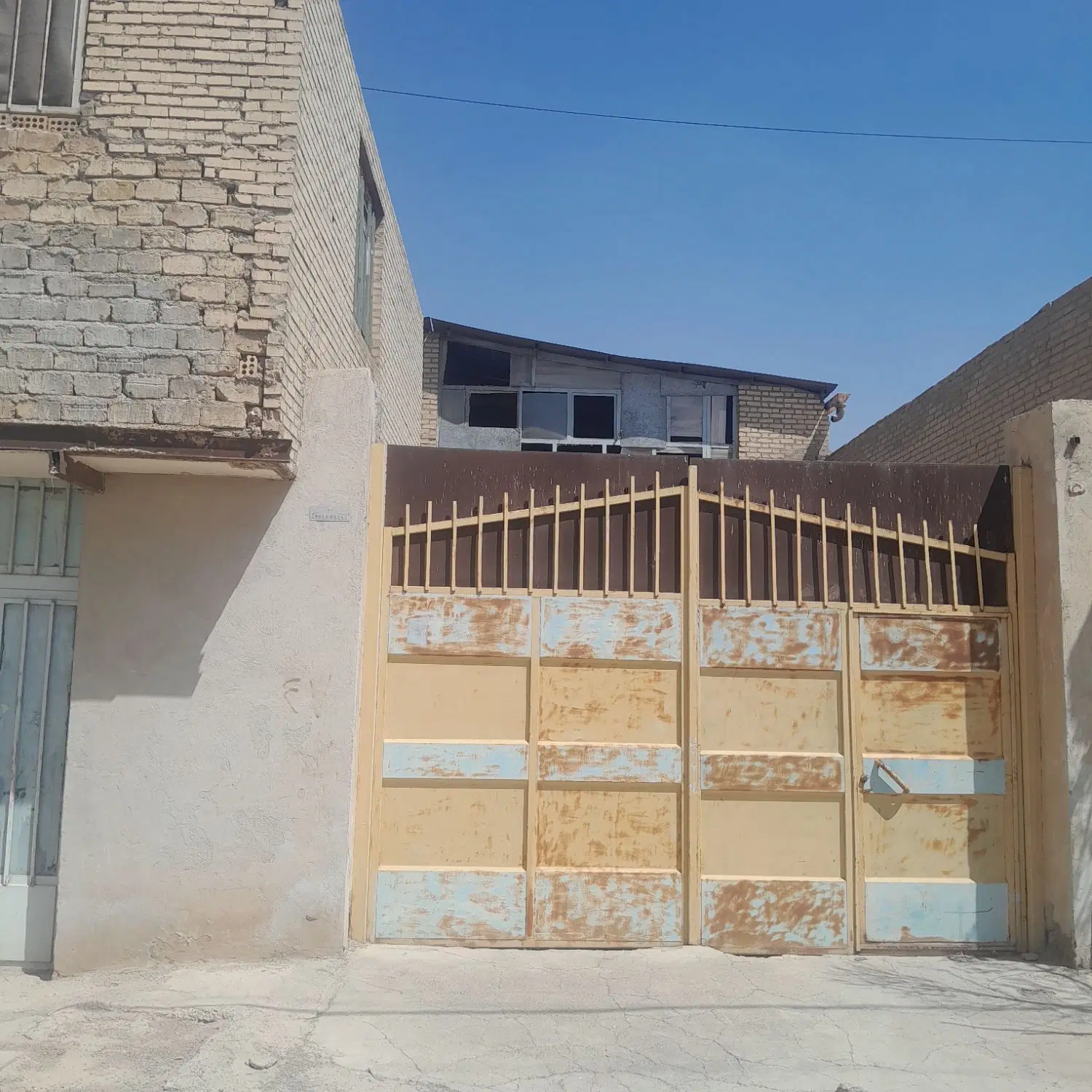نیازمند کارگاه با برق فشارقوی